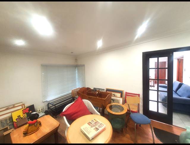 210M² BUSINESS TO LET IN NORWOOD